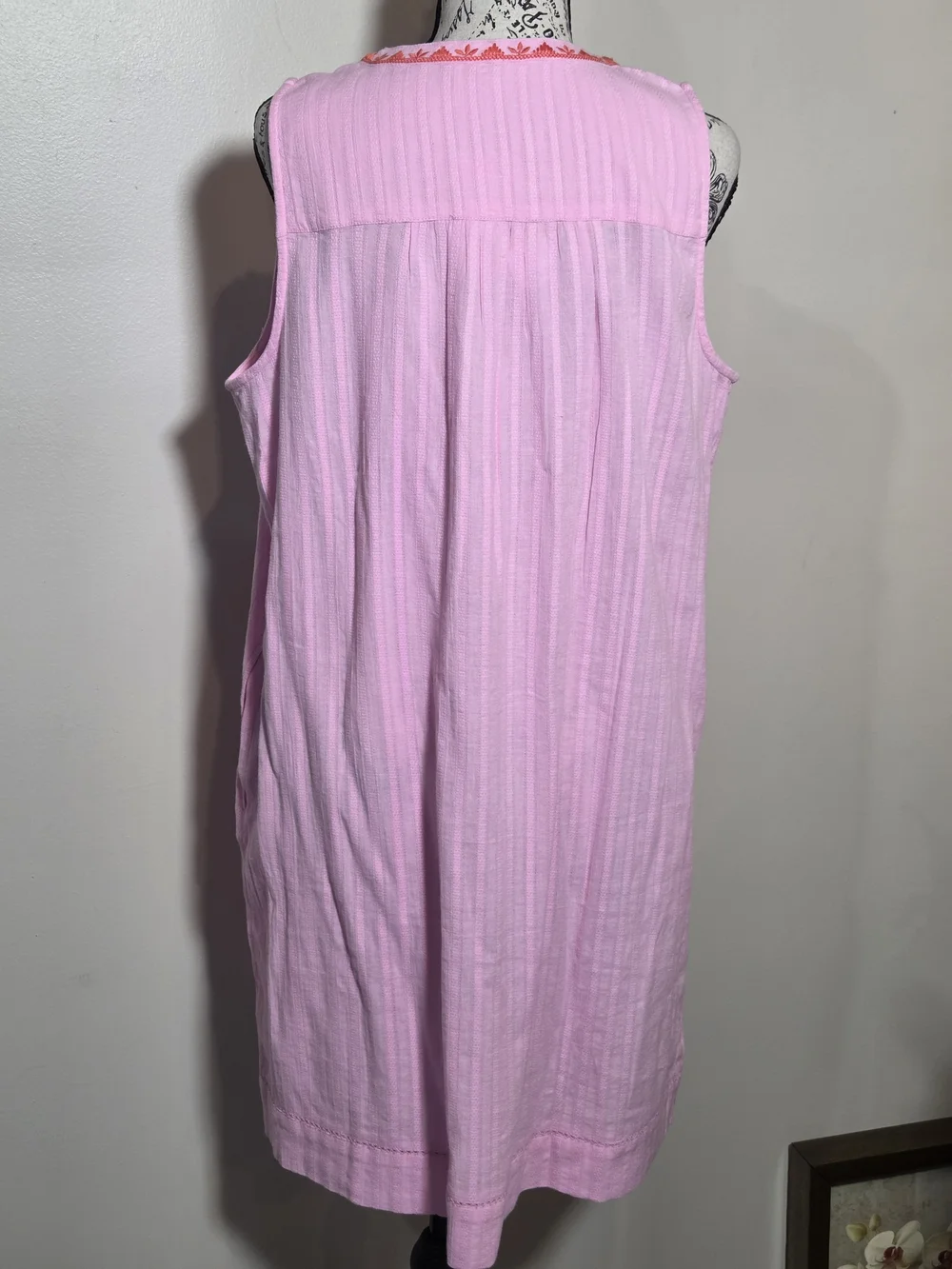 Tommy Bahama Pink Sleeveless Embroidered Chemise